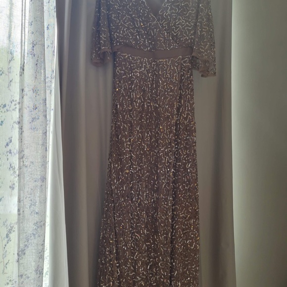 Pink sequins dress - Picture 2 of 2